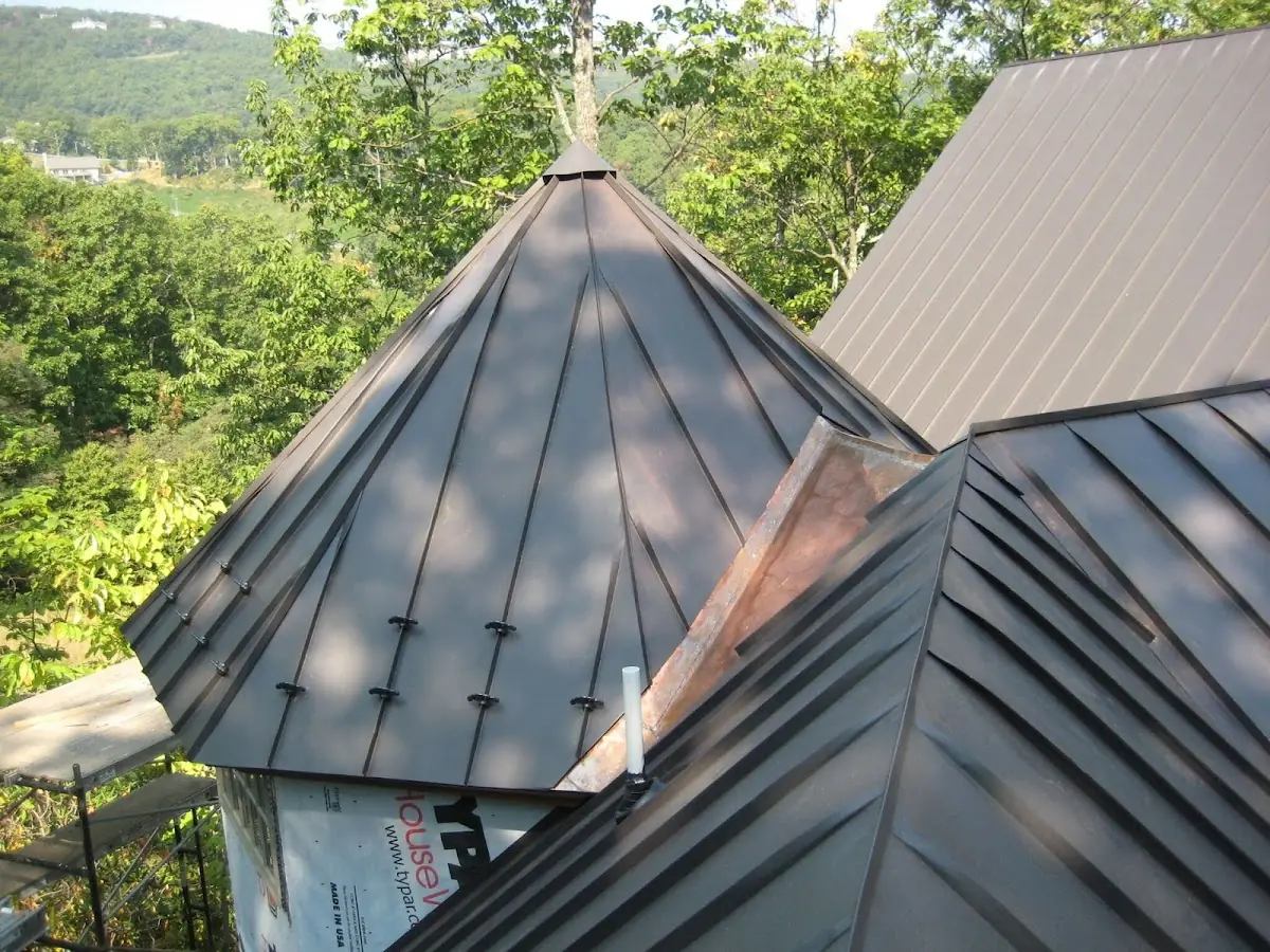 Professional Gutter Cleaning by Craftsman Roofing in Spangler